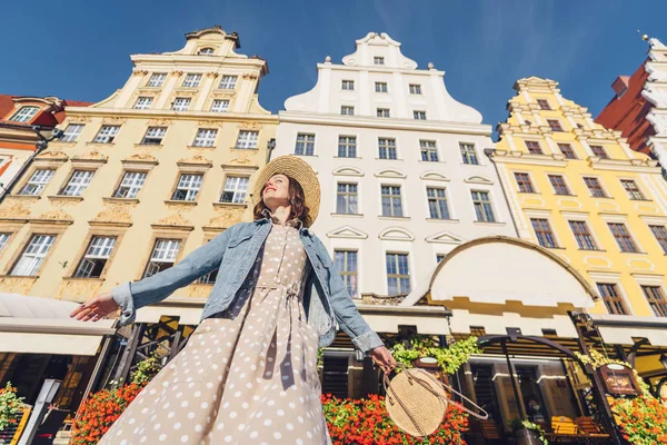 Lykkelig Attraktiv Jente Med Hatt Polen – stockfoto