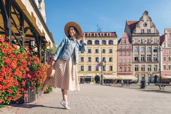 Привлекательная Девушка Шляпе Польше — стоковое фото