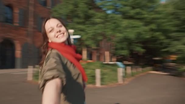 Щасливі Молодої Дівчини Нью Йорку — стокове відео