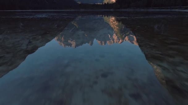 Lago Nas Montanhas Itália — Vídeo de Stock