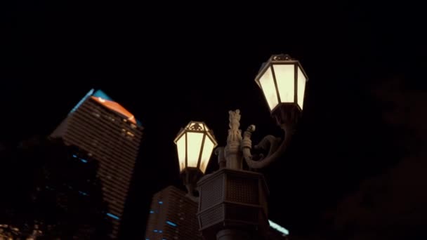 Lampione in città — Video Stock