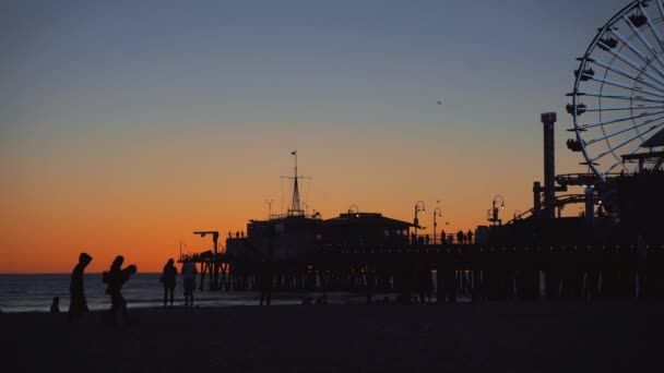 Les Gens Sur Plage Soir — Video