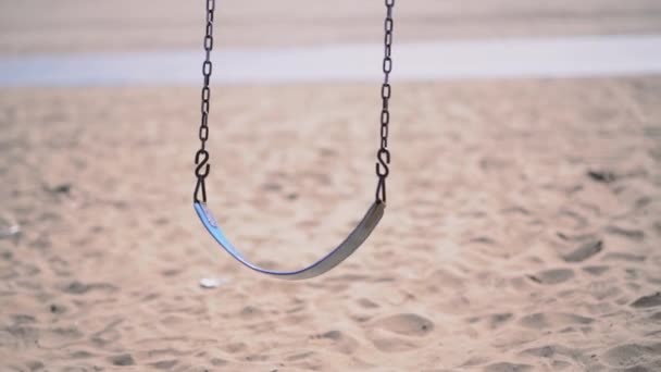 Balançoire Pour Enfants Sur Plage Été — Video