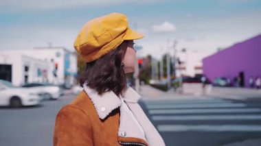 Los Angeles sokakta çekici kız