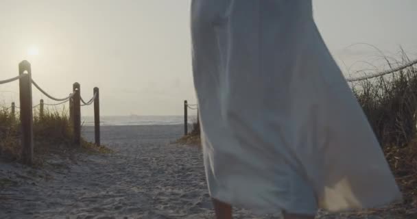 Running Girl Sur Plage Miami États Unis Tourné Sur Caméra — Video