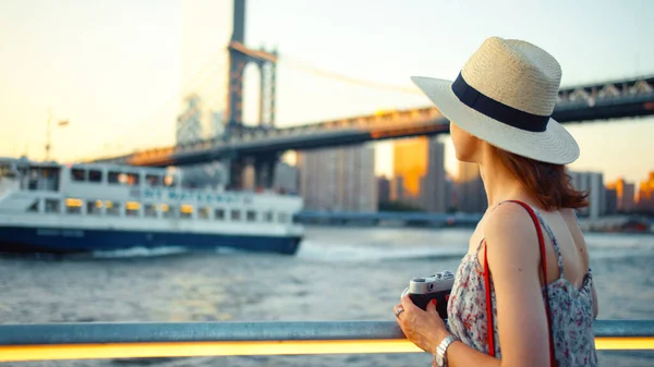 Giovane Fotografo Manhattan Bridge New York — Foto Stock