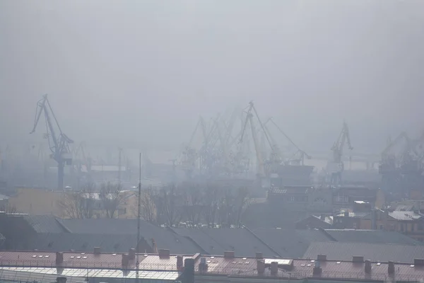 俄罗斯圣彼得堡的建筑、街道、桥梁、河流和运河景观. — 图库照片#