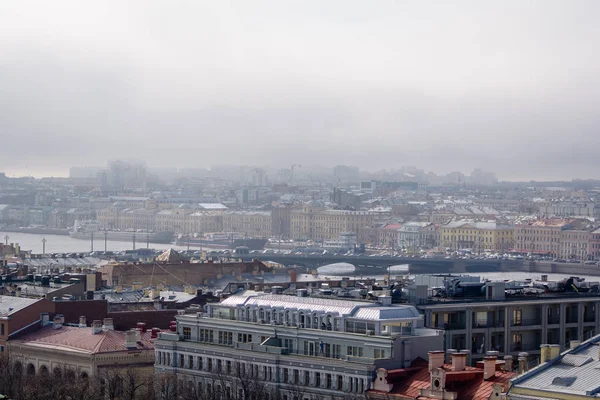 Binalar, sokaklar, köprüler, nehirler ve kanallar St. Petersburg, Rusya'nın görünümü. — Stok fotoğraf