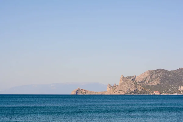 क्रिमियन काळा समुद्र किनारपट्टीचा सुंदर दृश्य — स्टॉक फोटो, इमेज