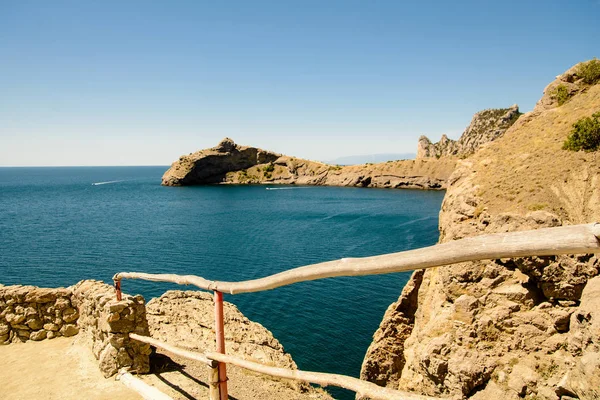 Hermosa vista de la costa del Mar Negro de Crimea — Foto de Stock