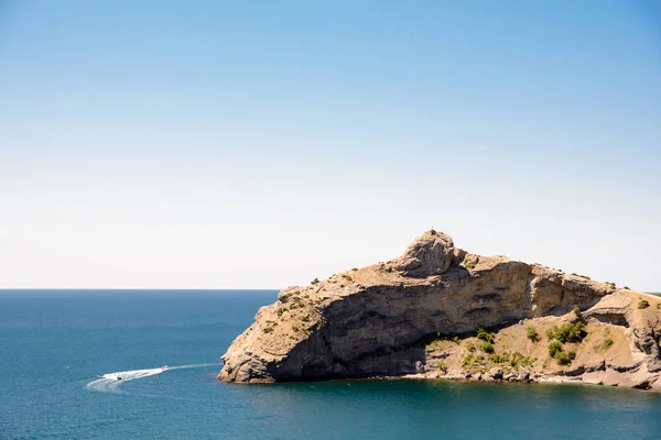 Hermosa vista de la costa del Mar Negro de Crimea — Foto de Stock