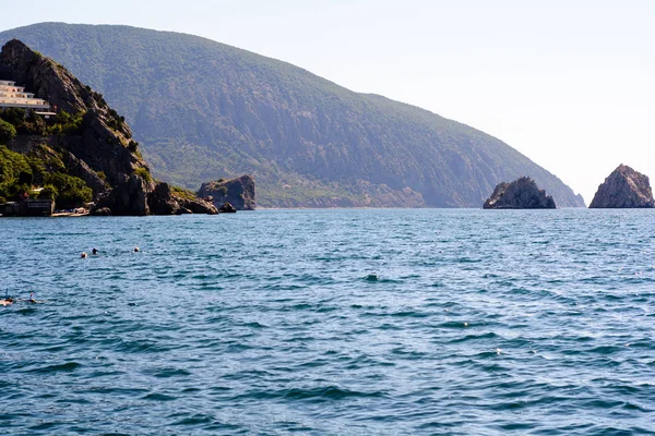 Kırım Karadeniz kıyılarının güzel manzara — Stok fotoğraf