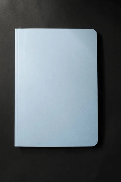 Дневник Ноутбука Черном Фоне — стоковое фото