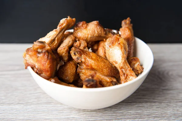 Fried Chiken Wings White Plate Wooden Background — Stock Photo, Image