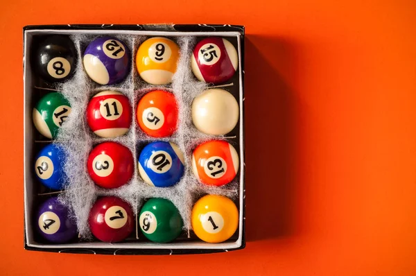 Bolas Billar Colores Nuevo Paquete Sobre Fondo Naranja — Foto de Stock