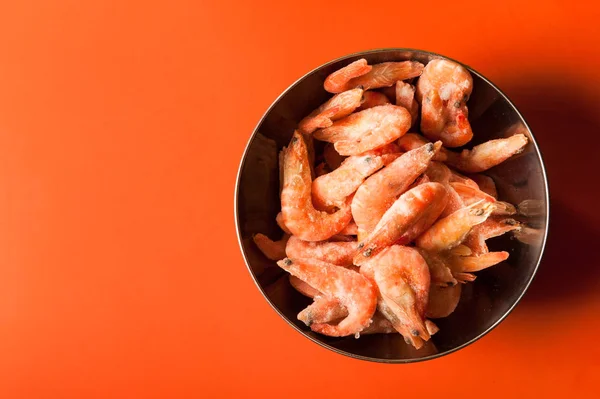 Shrimp Metal Bowl Red Background — Stock Photo, Image