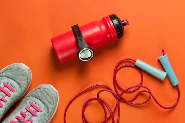 Zapatillas Deporte Botella Agua Cuerda Salto Monitor Frecuencia Cardíaca — Foto de Stock