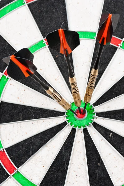 Dartboard target with arrow — Stock Photo, Image