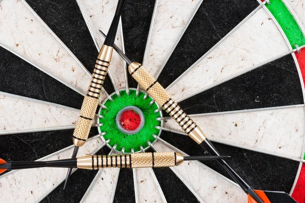 Dartscheibe Ziel mit Dart — Stockfoto