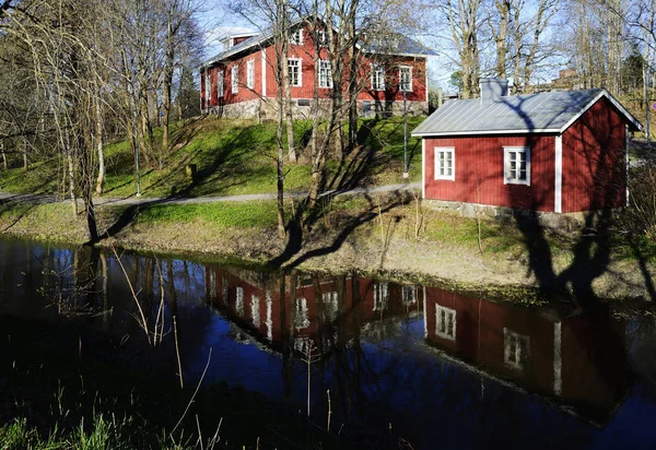 Vieilles Maisons Typiques Bois Finlandais Sur Rive Fleuve — Photo