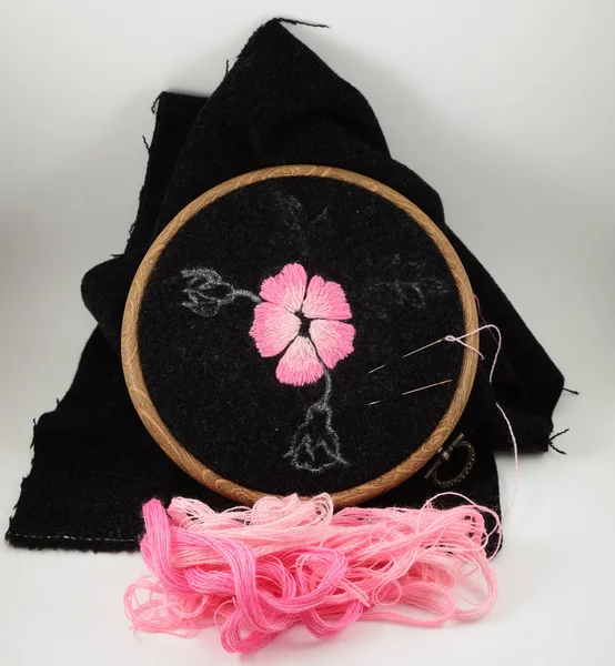 Embroidery Hoop Pink Thread — Stock Photo, Image