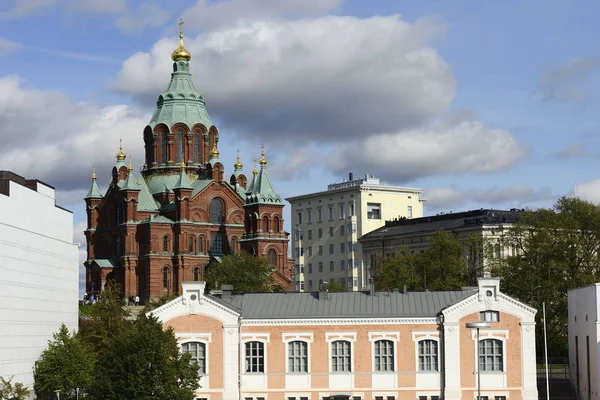 Успенский собор, здание православной церкви XIX века — стоковое фото