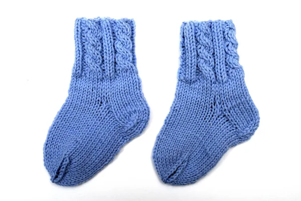 Baby pletené vlněné ponožky na bílém — Stock fotografie