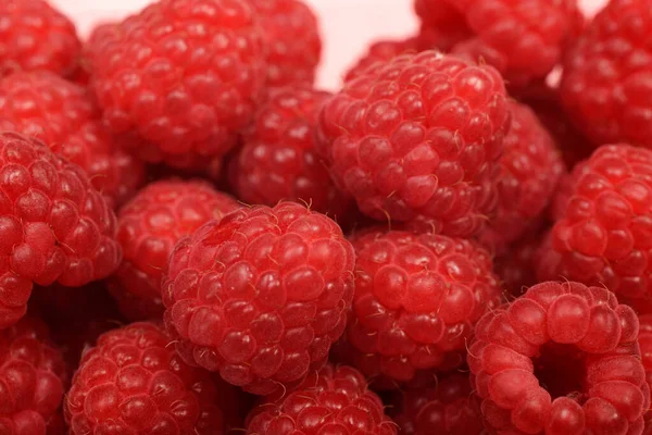 Close Large Ripe Fresh Raspberry — Stock Photo, Image