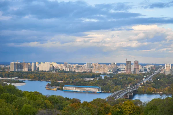 Bahn Brücke Mit Bahn Richtung Linkes Ufer Kiev — Stockfoto
