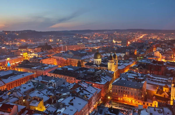 Lviv Ukrayna Şehir Kış Görünümü Eski Binalar Kar Tarafından Örtülü — Stok fotoğraf
