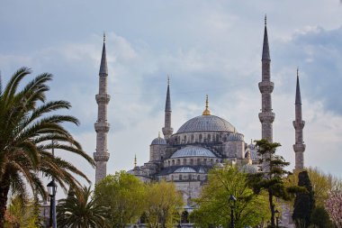 Sultanahmet Camii'nin arka plan mavi gökyüzü açık gün, istanbul, Türkiye