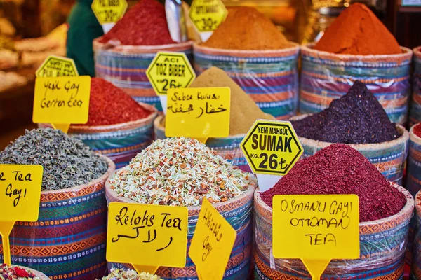 Kleurrijke Kruiden Egyptische Bazaar Istanboel Turkije — Stockfoto