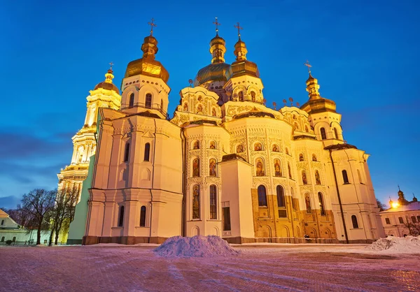 Μοναστήρι Κοίμησης Θεοτόκου Στο Έδαφος Της Κίεβο Pechersk Λαύρα Νύχτα — Φωτογραφία Αρχείου