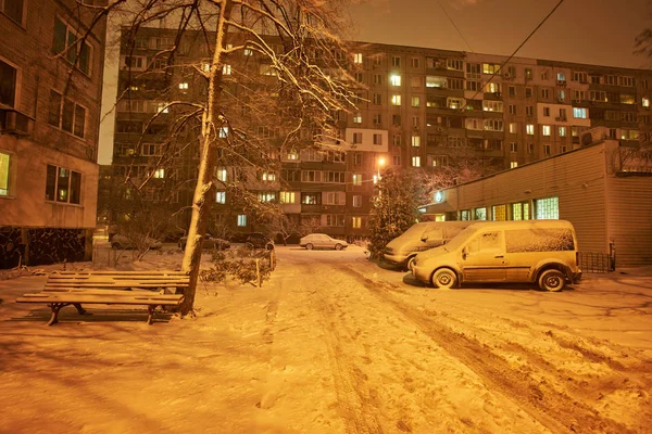 Snow-covered car after snowfall in night city — Stock Image Snow Covered Car Snowfall Night City Stock Image