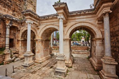 hadrian kapısı eski şehir antalya'nın Türkiye'deki bakış