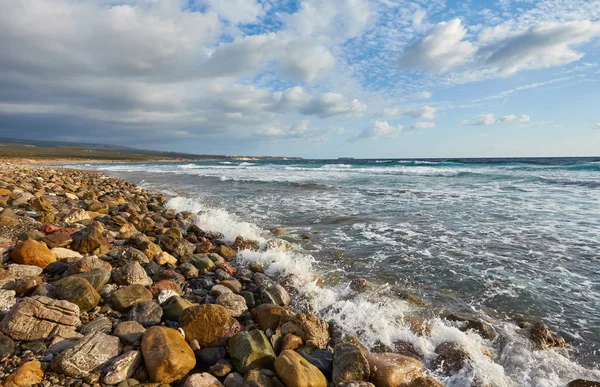 Açık Turkuaz Dalgalar Ile Güzel Vahşi Kumsal Lara Beach Kıbrıs — Stok fotoğraf