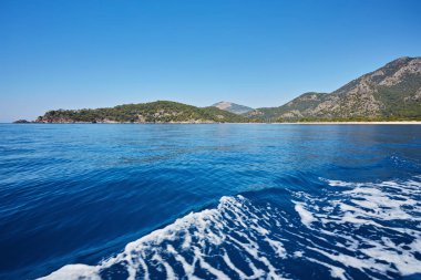 Panoramik manzara Kumburnu ya da Fethiye'deki Belcekız plaj. Yamaç paraşütü Ölüdeniz veya Olu Deniz Plaj Babadağ, Panoramic görüntülemek Fethiye Ölüdeniz plaj Türkiye.
