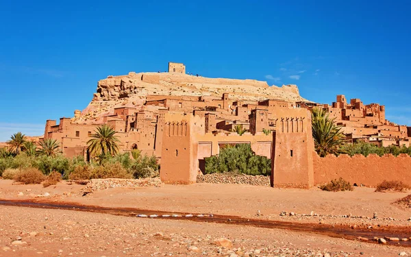 Haddou Benhaddou 是摩洛哥瓦尔扎扎特附近的一个设防城市 Haddou 是土粘土建筑的一个很好的例子 — 图库照片