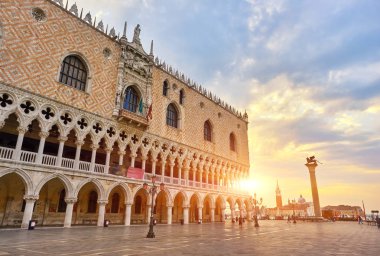 Sabahın erken saatlerinde Venedik, İtalya 'da San Marco meydanında