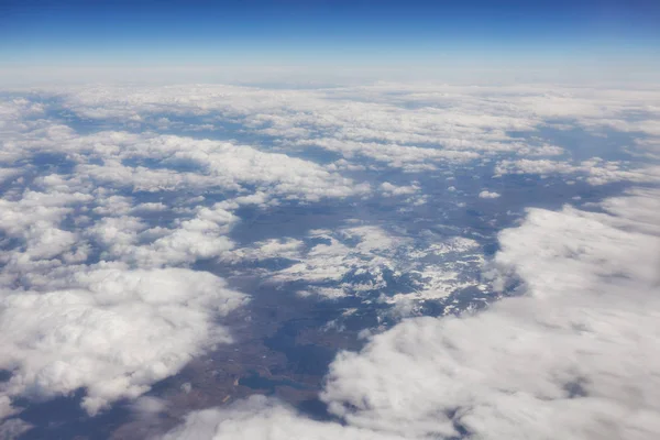 Blauwe Hemel Cloud Bovenaanzicht Van Vliegtuig Venster Natuur Achtergrond — 图库照片