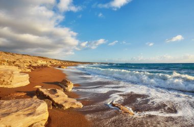 Kıbrıs - Akdeniz kıyısında. Lara beach paphos bölgesinde.