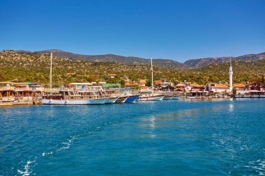 Teknelerin şehir dok. Deniz Park tekneleri ve yatlar Kekova batık şehir Türkiye'deki yeri.