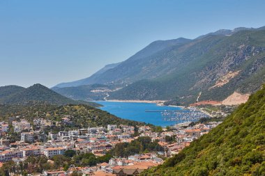 Kaş'a Türkiye'de, Türk Rivierası olarak da bilinen turkuaz Coast, açık sıcak deniz, güneşli havalarda popüler tatil şehrin havadan görünümü