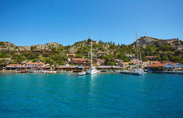 Antica Città Kekova Una Barca Con Bandiera Turca Antalya Turchia — Foto Stock