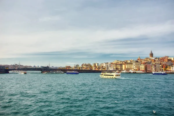 Bósforo Com Uma Cidade Velha Fundo Istambul — Fotografia de Stock