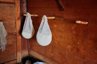 Kullanılan Oda için üretim ve peynir dağlarda bir gruptaki yasaktır