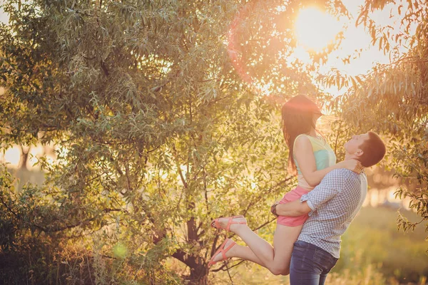 Glückliches Paar Urlaub Liebhaber Lachen Glücklicher Kerl Und Mädchen Verliebte — Stockfoto