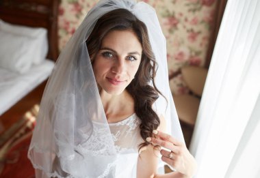 Genç güzel gelin niteliğine portresi. Retro renk