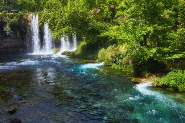 Der Malerisch Grüne Park Umgibt Die Schlucht Mit Dem Oberen — Stockfoto