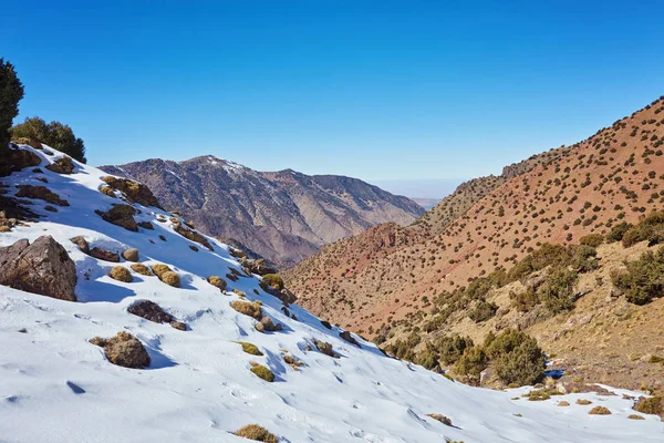 Ορεινό Πέρασμα Στην Οροσειρά Του Άτλαντα Του Κόκκινου Χρώματος Μαρόκο — Φωτογραφία Αρχείου